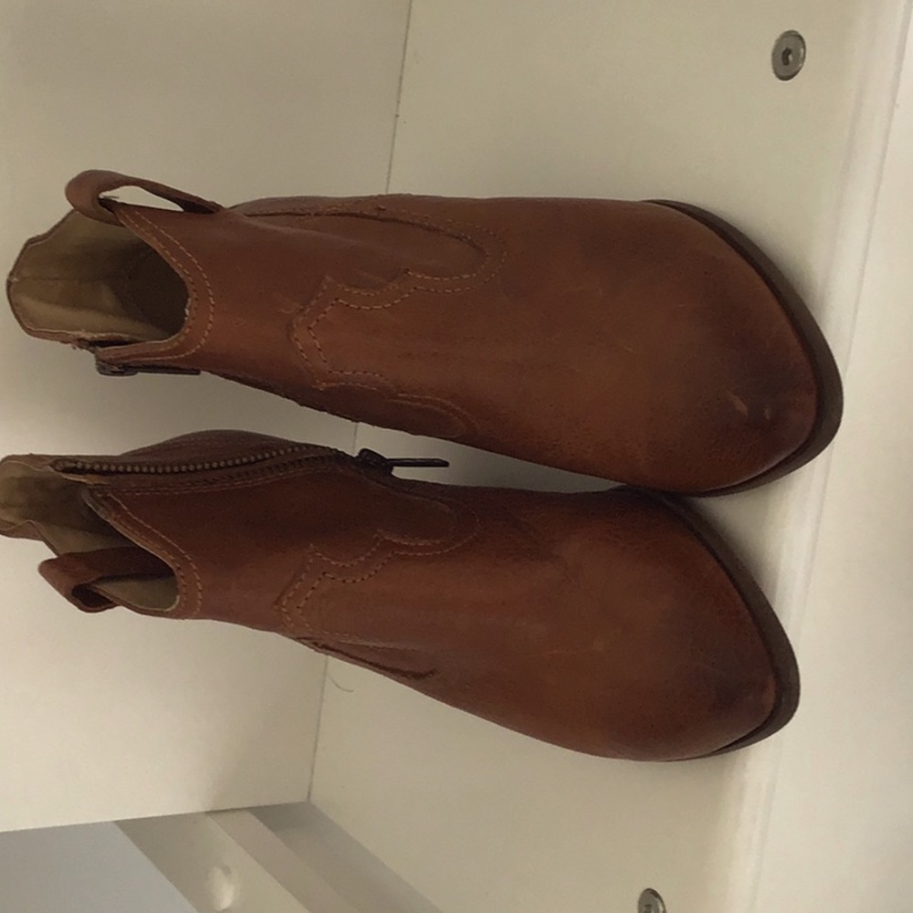 Frye Reina Leather Bootie